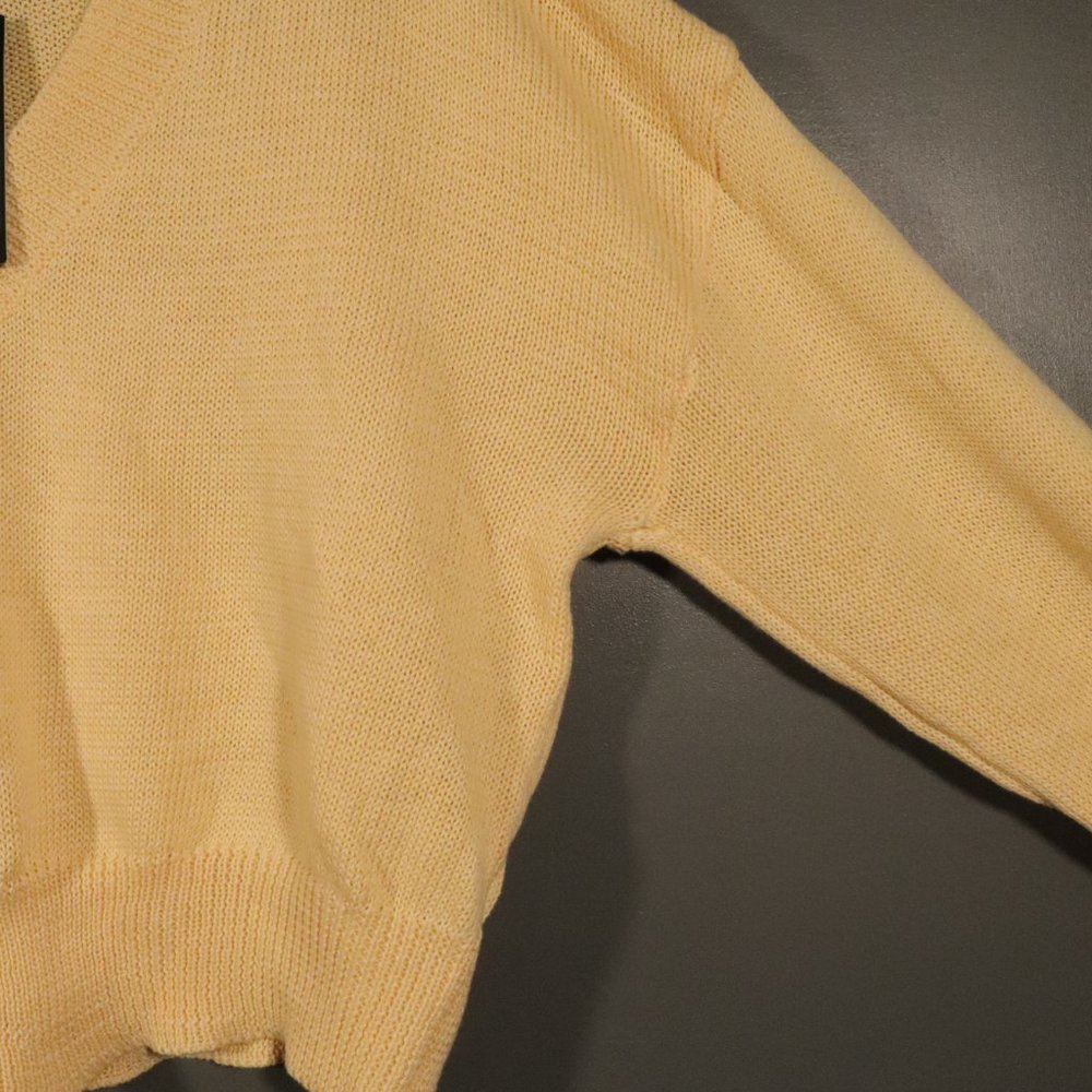NWT Just a Moment Light Yellow V-Neck Cropped Sweater - Picture 12 of 15